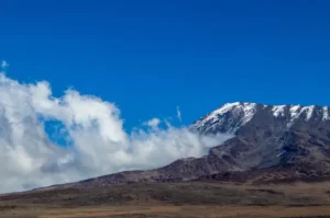 5 Fakta Menarik Gunung Kilimanjaro, Gunung Tertinggi dan Terunik di Afrika