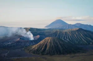Fakta Gunung Semeru, Dari Keindahan Alam Hingga Sejarah Arca Kuno