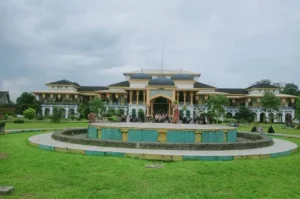 Fakta Unik & Sejarah Istana Maimun Medan, Dari Kemegahan Hingga Warisan Budaya