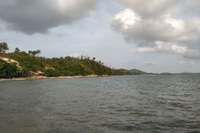 Pantai Mirota, Pantai Indah dengan View Sunset Memukau di Batam