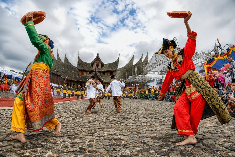 Budaya Minangkabau Sangat Kental di Kota Padang