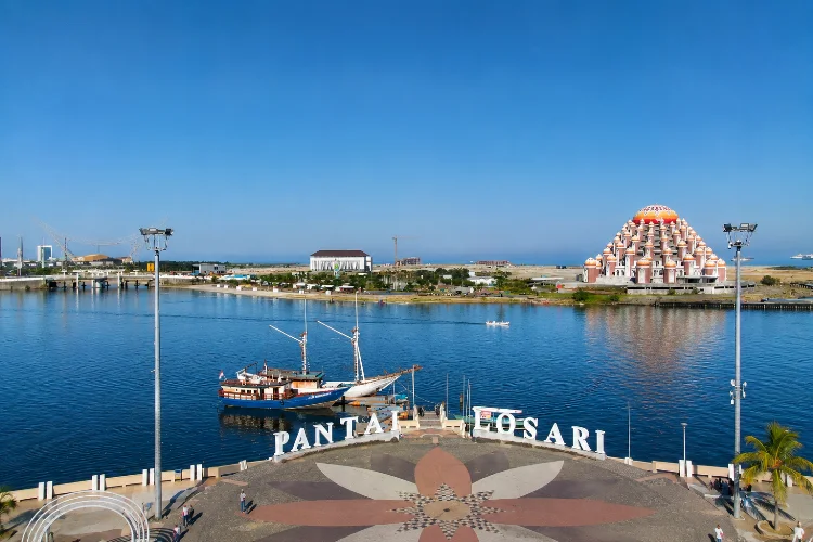 5 Fakta Menarik Pantai Losari, Ikon Wisata Kebanggaan Makassar