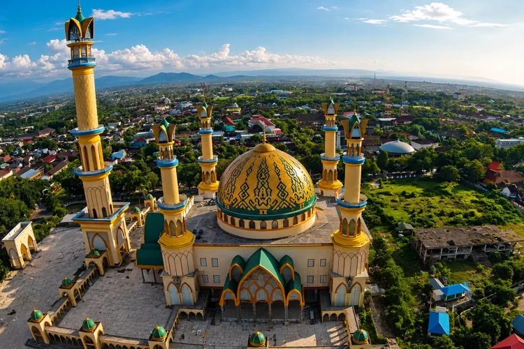 Dijuluki sebagai Pulau Seribu Masjid