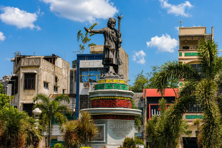 Monumen Guru Patimpus